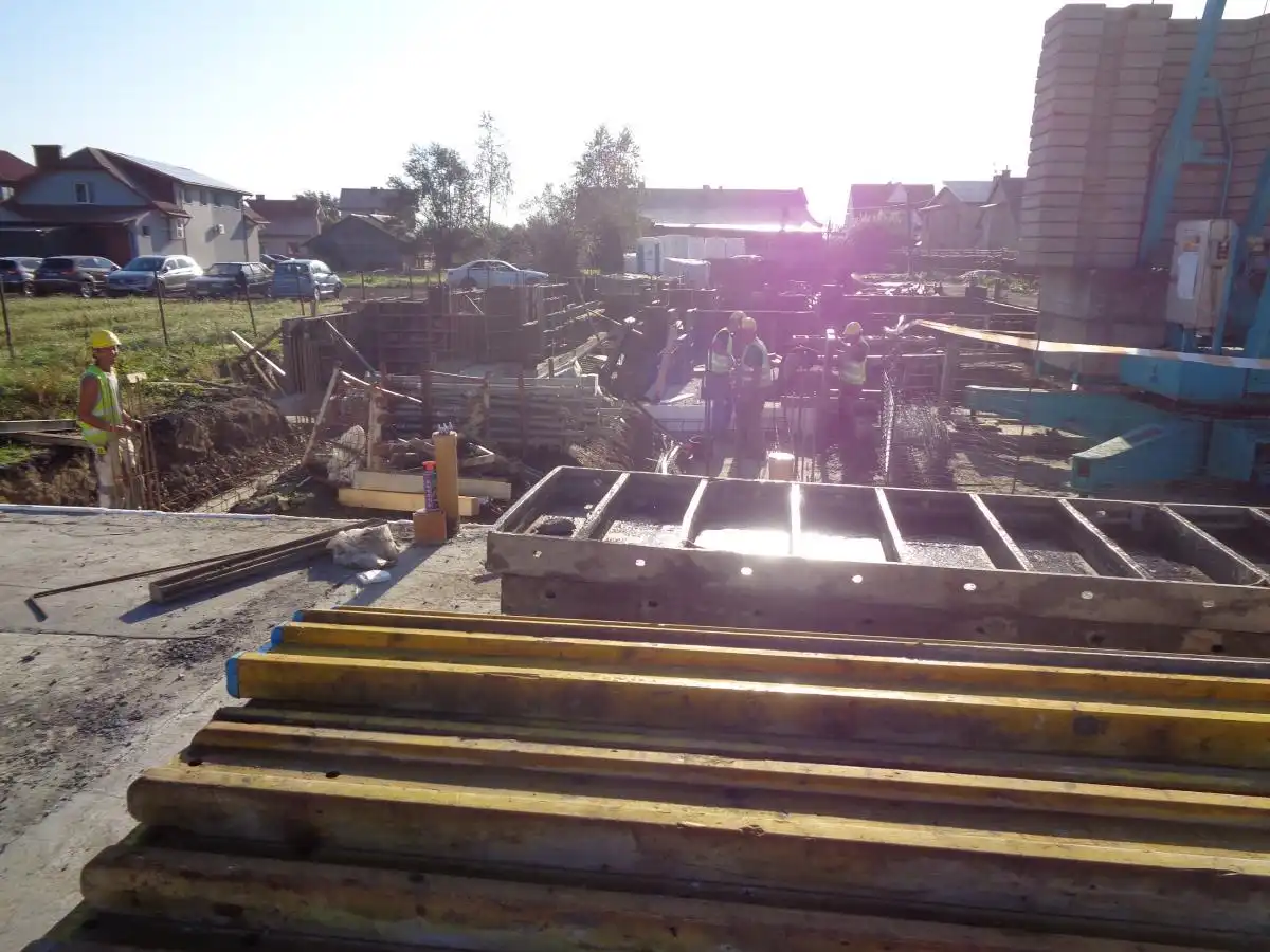 Trwają prace nad rozbudową Szkoły Podstawowej w Stadłach