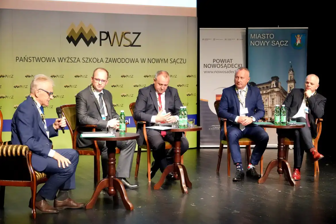 O priorytetach rozwoju Sądecczyzny podczas konferencji w PWSZ