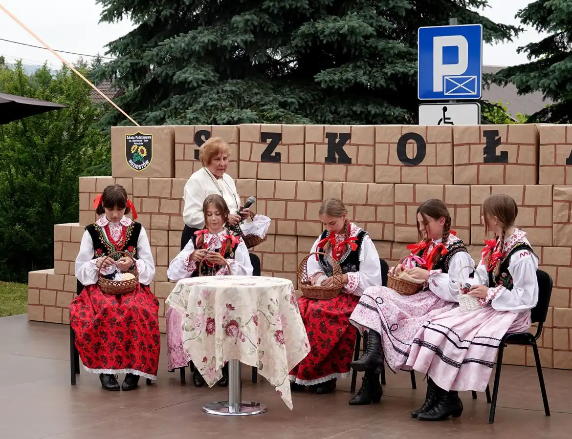 Jubileusz 100-lecia Szkoły w Rdziostowie