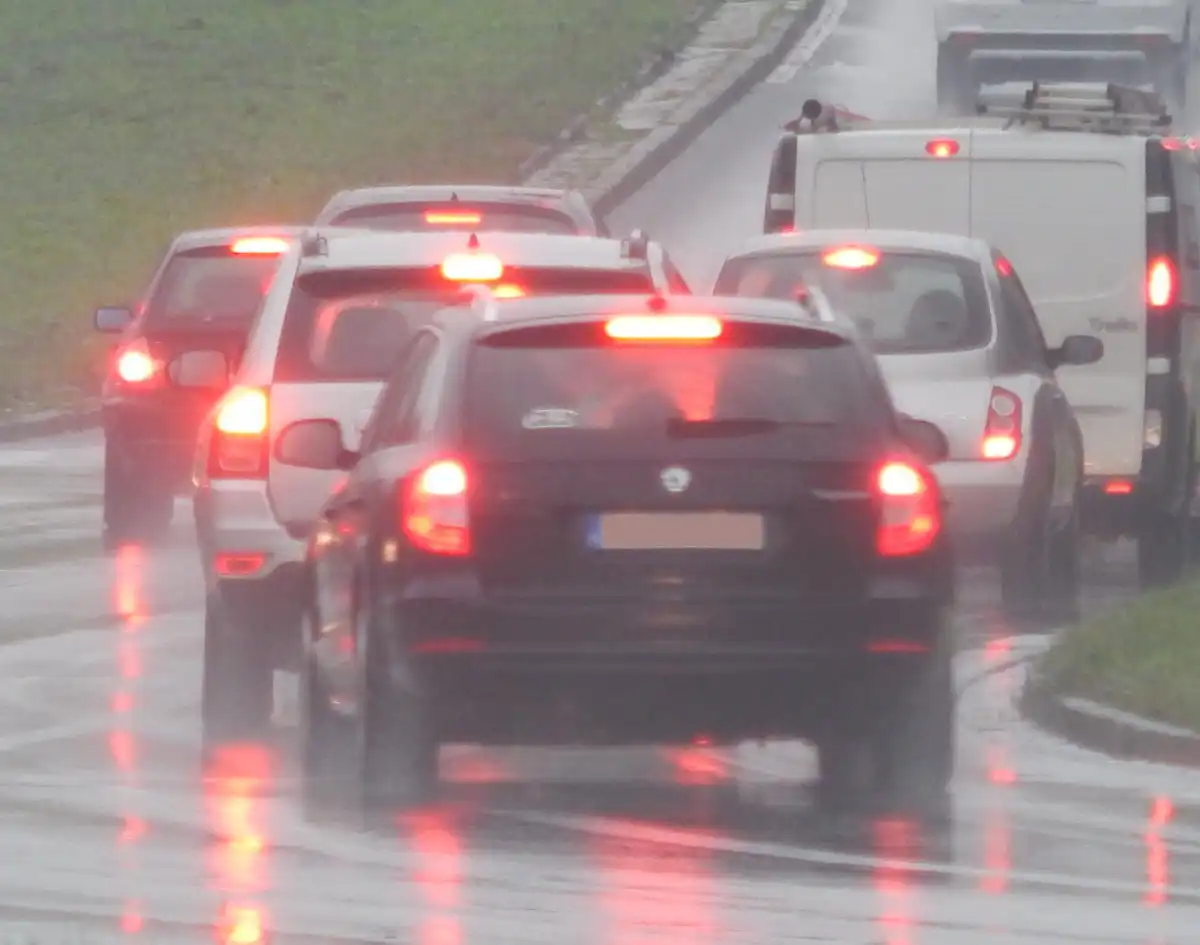Policjanci apelują o bezpieczeństwo podczas wydłużonego weekendu listopadowego