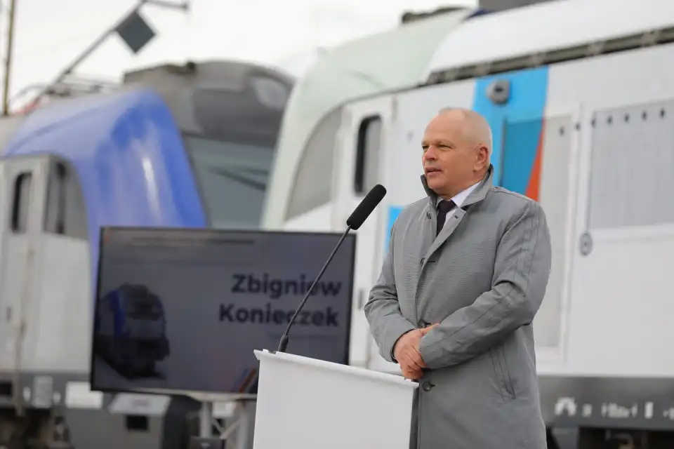 Newag dostarczy PKP Intercity 10 nowoczesnych lokomotyw rozwijających prędkość 200km/h