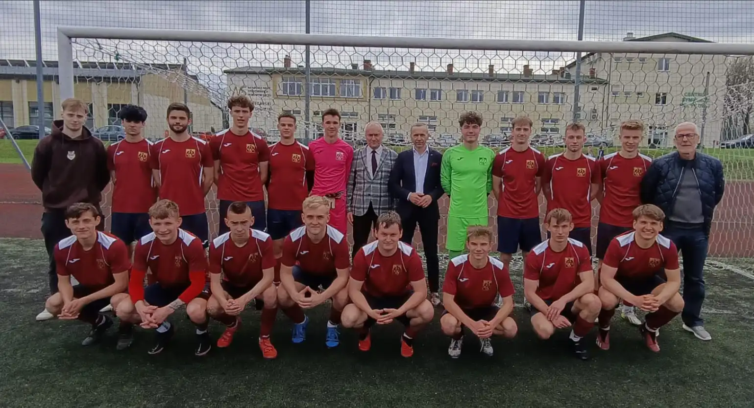 Piłkarski triumf ANS Nowy Sącz. Sądeczanie pewnie zmierzają po medal