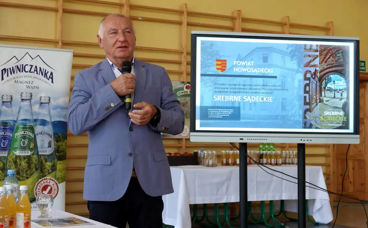 W jaki sposób aktywizować fizycznie osoby starsze? Dyskusja w SP nr 2 w Starym Sączu