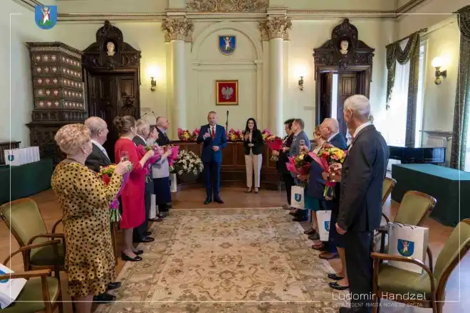 Nowy Sącz: 13 par świętowało w ratuszu Jubileusz Złotych Godów