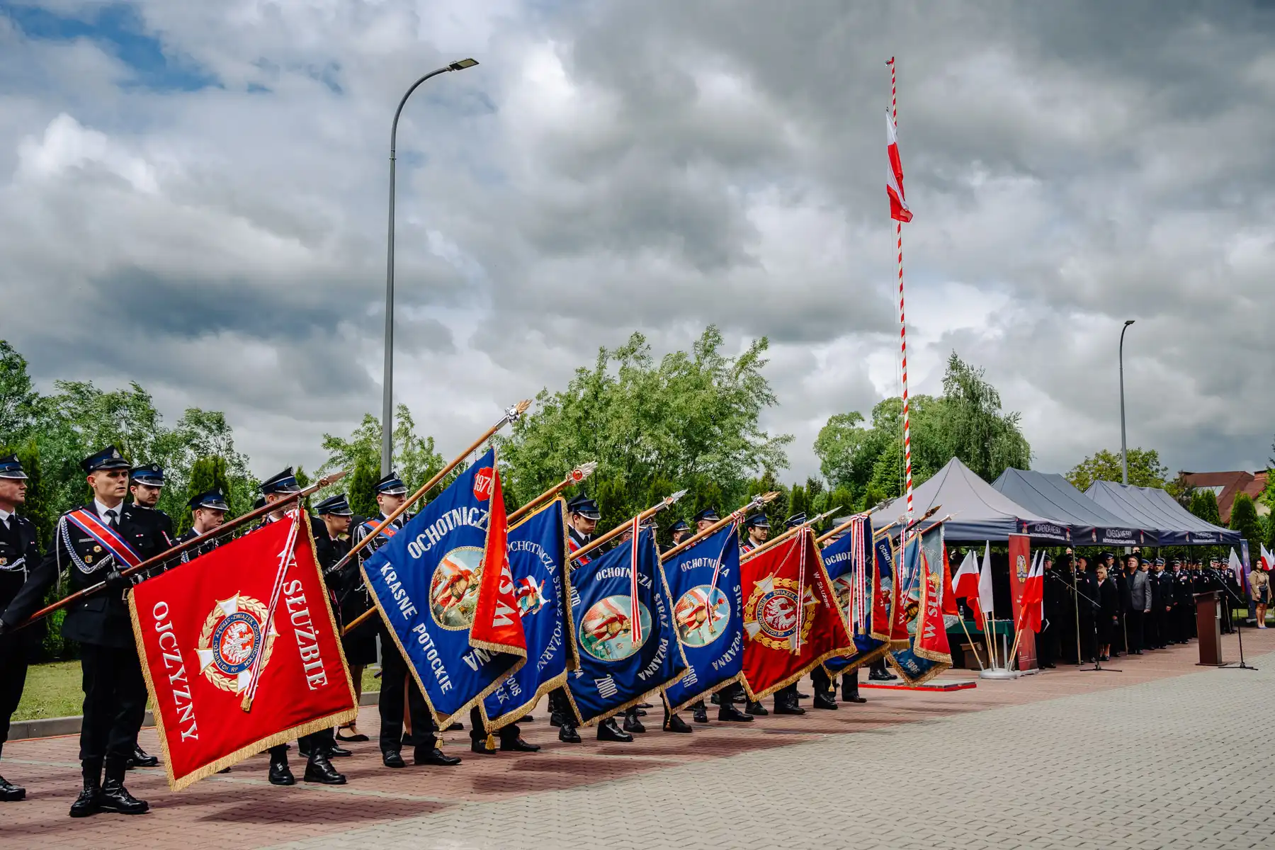 Strażackie święto z wyróżnieniami dla druhów z gminy Grybów