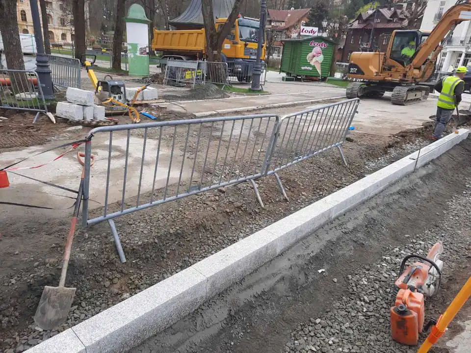 Trwa modernizacja Płyty Głównej Deptaka w Krynicy-Zdroju