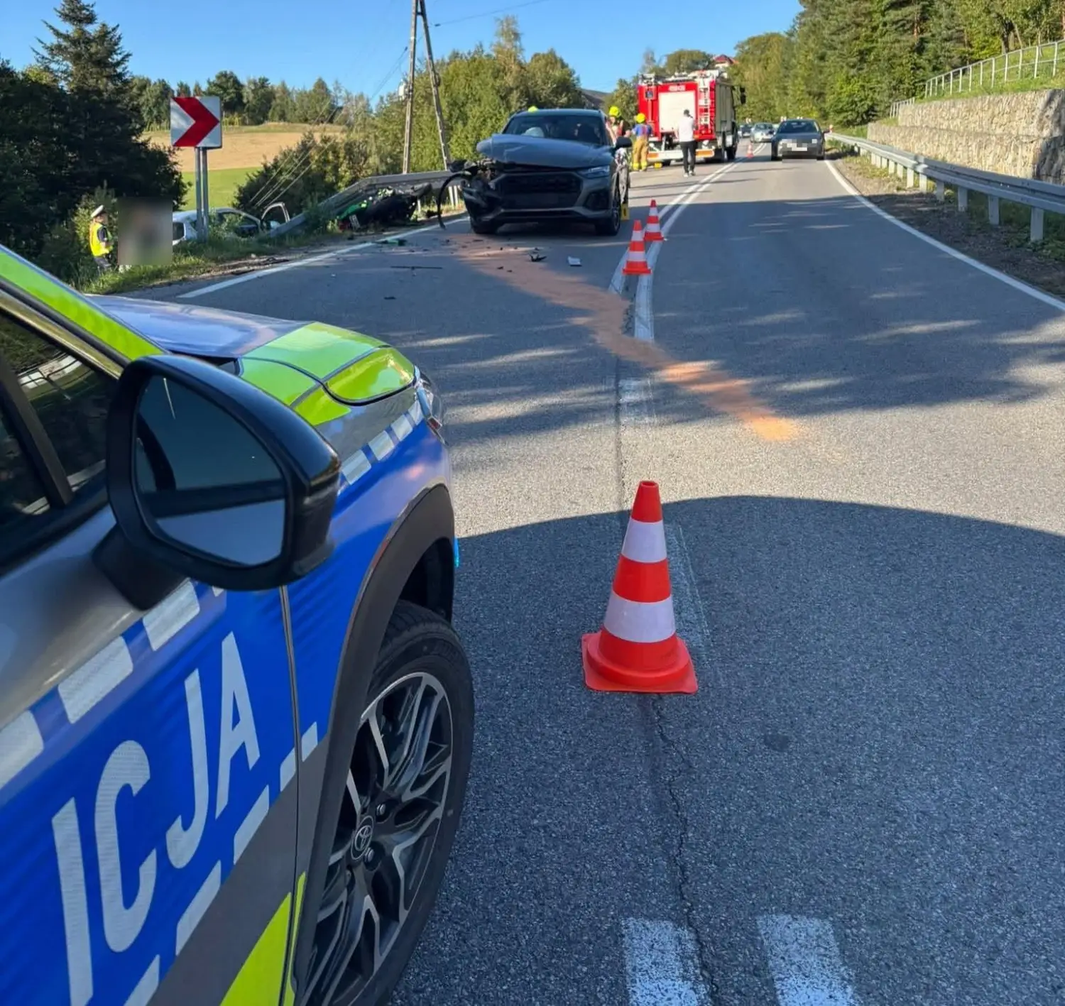 Motocyklista trafił do szpitala. Do tego dwóch kierowców na „podwójnym gazie”. Niespokojny weekend na drogach powiatu limanowskiego