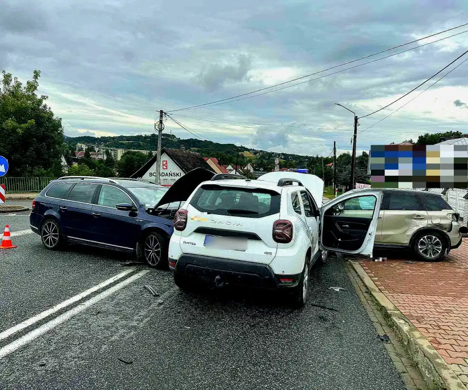 Wypadek na ul. Kościuszki. Dwie osoby w szpitalu