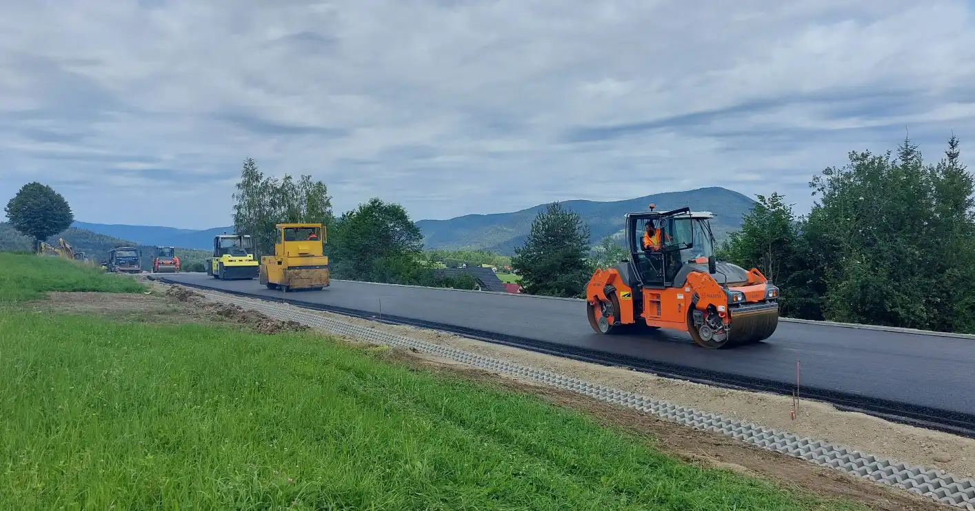 Prace na DK28 w Kasinie Wielkiej bliskie zakończenia. Możliwe otwarcie trasy już niebawem