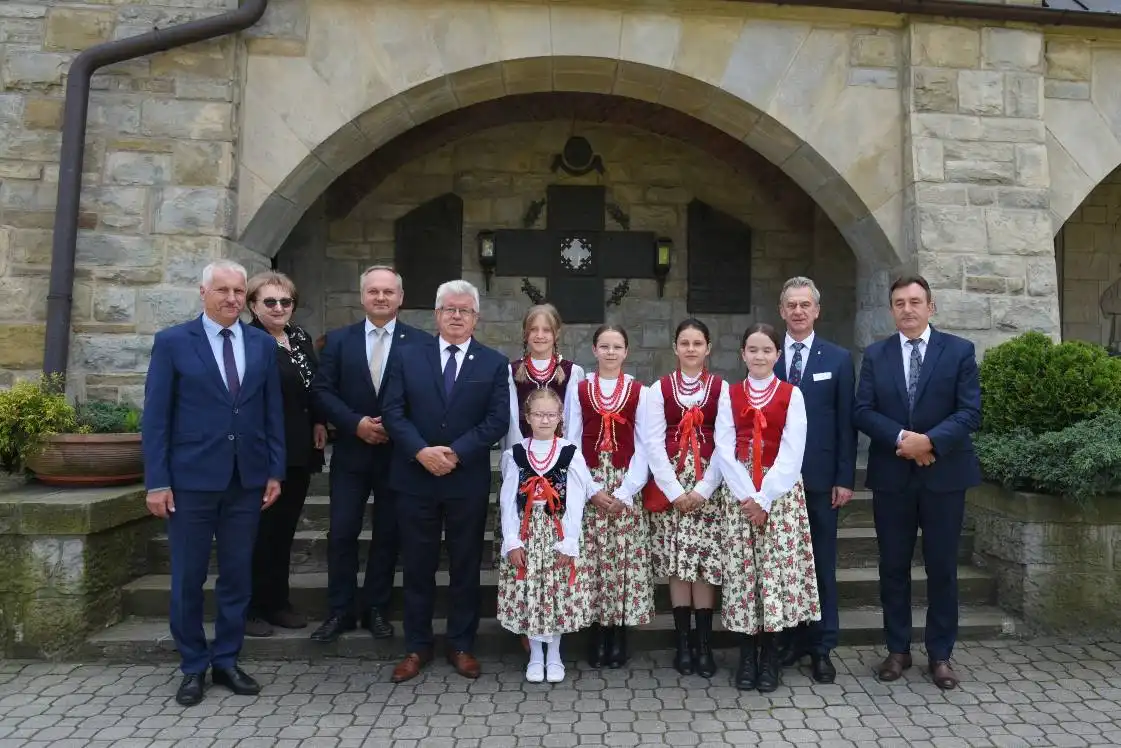 Limanowa uczciła ofiary niemieckich nazistowskich obozów. Hołd w ciszy i modlitwie