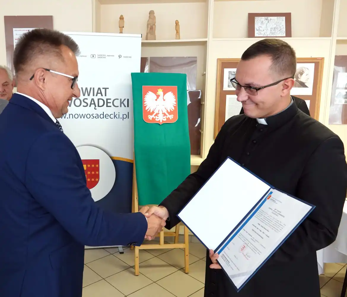 Starosta nowosądecki wręczył nominacje dla nauczycieli