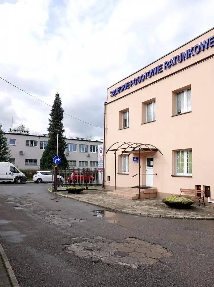 Na terenie Sądeckiego Pogotowia Ratunkowego zostanie wyremontowany plac. Koszt inwestycji to 3,7 mln zł