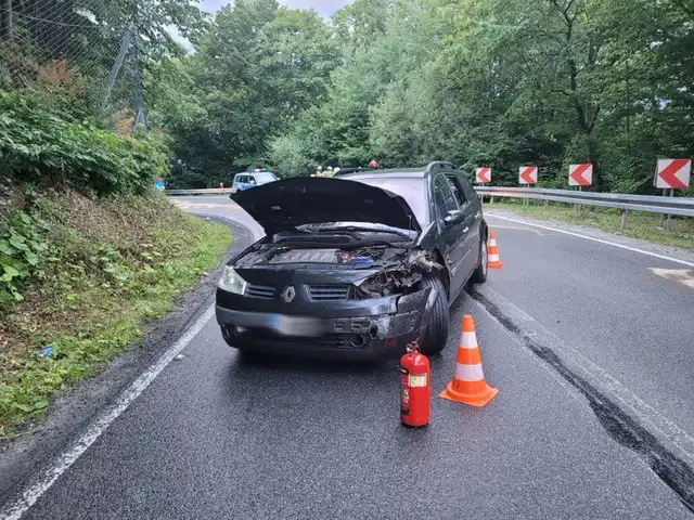 Wypadek w Żegiestowie. Samochód osobowy zderzył się z motocyklem