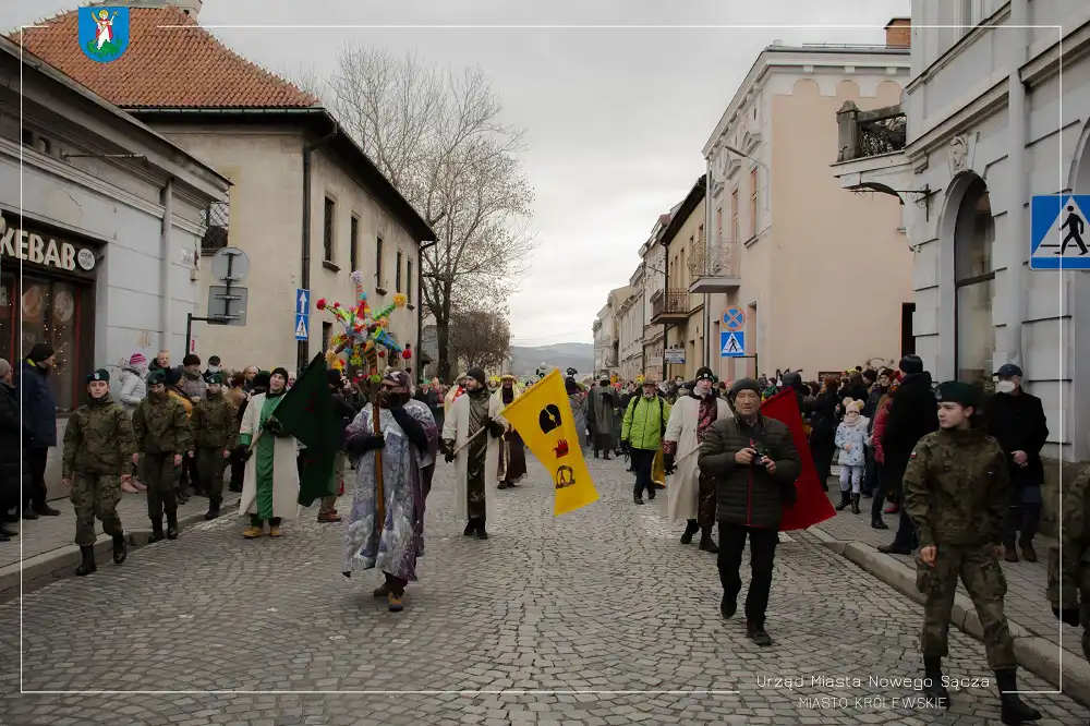 Orszak Trzech Króli już po raz dziesiąty przeszedł ulicami Nowego Sącza