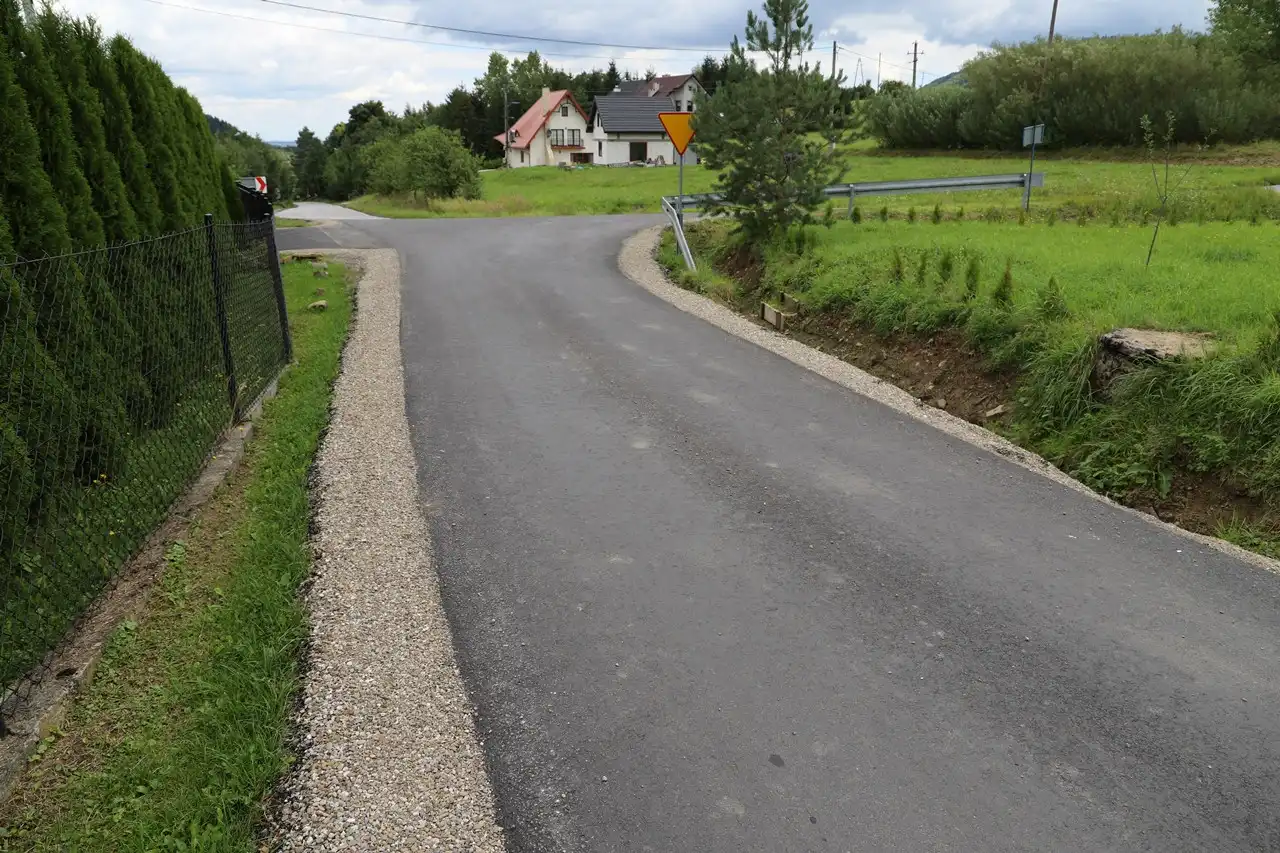 Gmina Limanowa: Kolejne odcinki dróg oddane do użytku