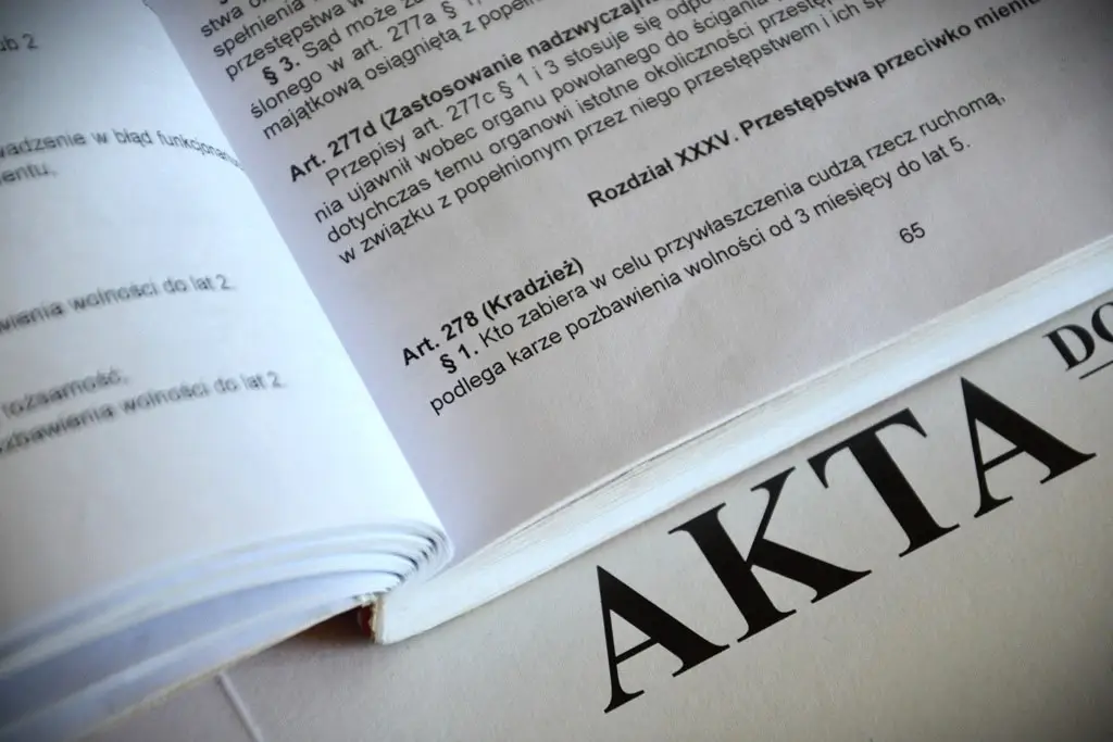 Wpadli z perfumami wartymi tysiące złotych. Jeden z zatrzymanych to recydywista