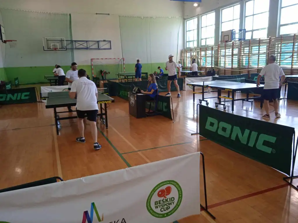 W hali sportowej Zespołu Szkół Techniczno – Informatycznych w Mszanie Dolnej rozegrano II edycję Turnieju Beskid Wyspowy CUP