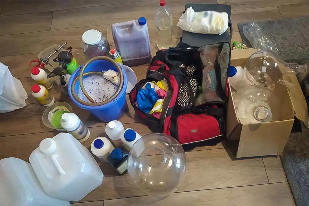 Funkcjonariusze KaOSG, śląskie CBŚP oraz czescy celnicy rozbili polsko-czeski gang zajmujący się produkcją i sprzedażą metamfetaminy