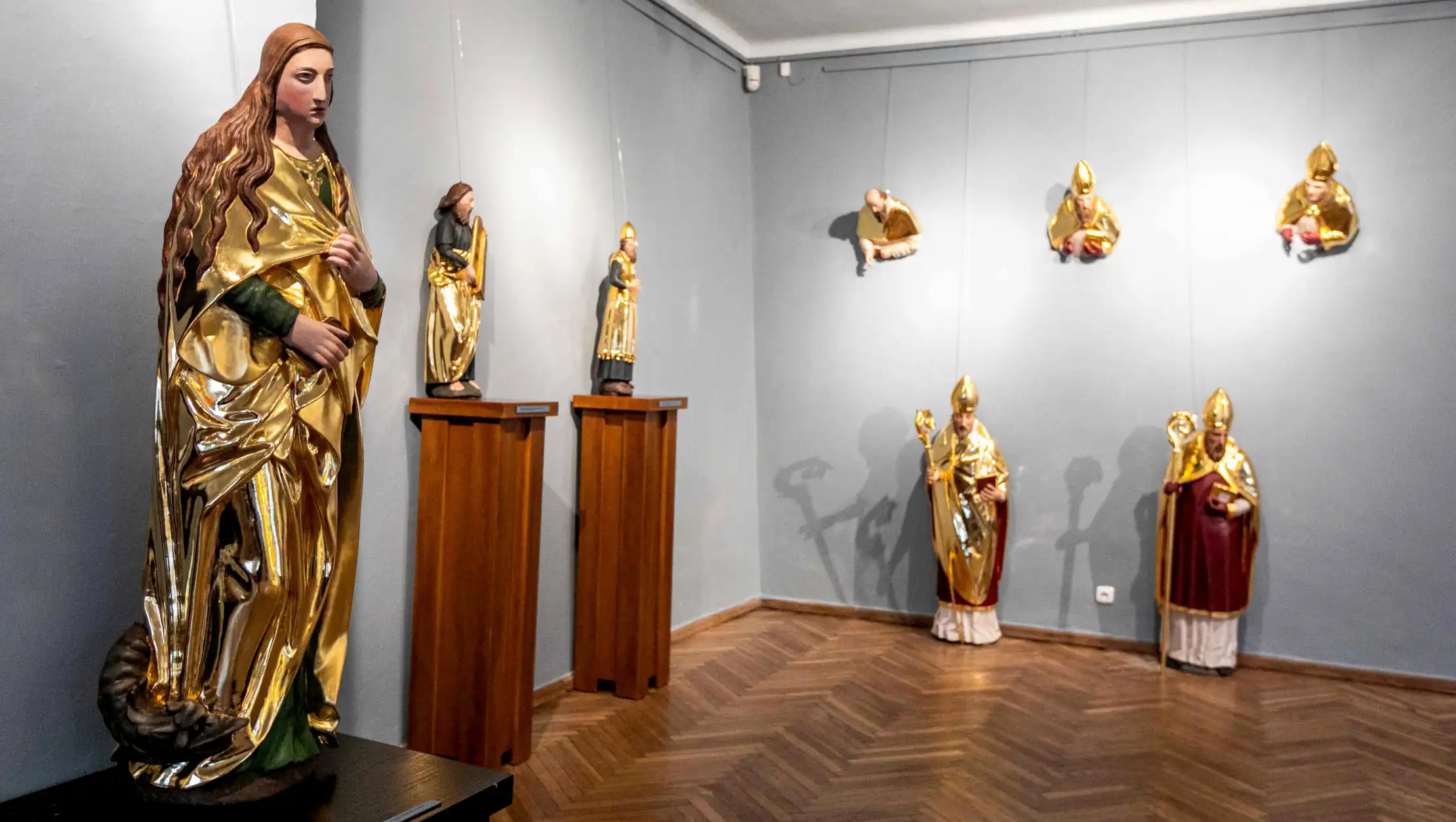 Wystawa "Prezentacja XVII-wiecznych rzeźb Ołtarza Głównego Kościoła Św. Małgorzaty w Nowym Sączu"