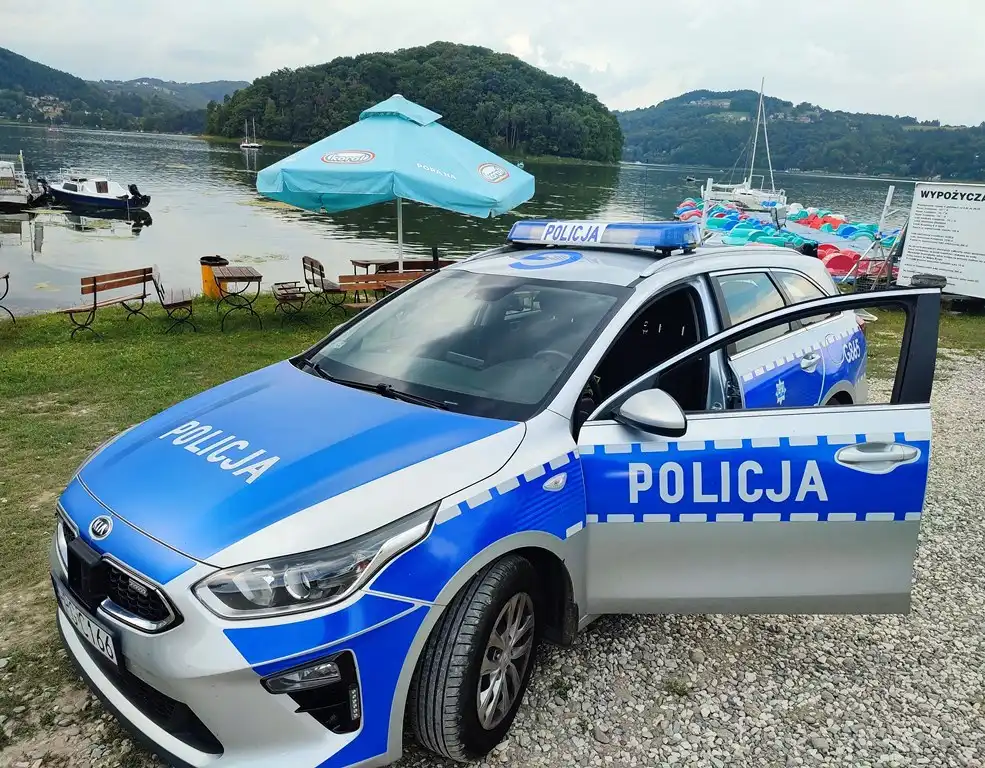 O bezpieczeństwie podczas wakacji z sądeckimi policjantami