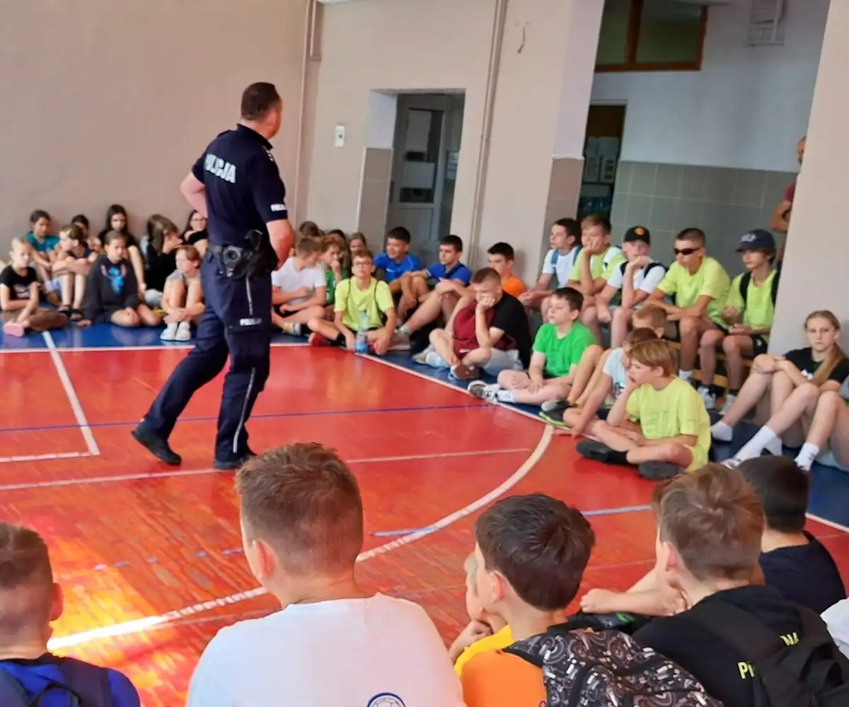 O bezpieczeństwie podczas wakacji z sądeckimi policjantami