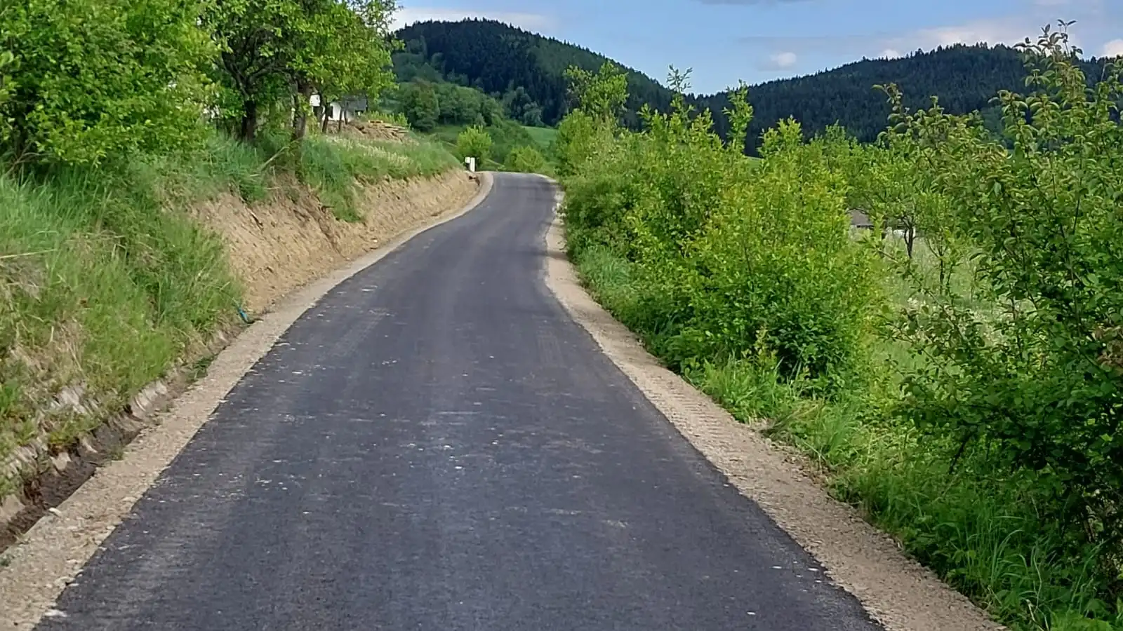 Nowa droga w Kiczni gotowa. Gmina łącko zakończyła modernizację
