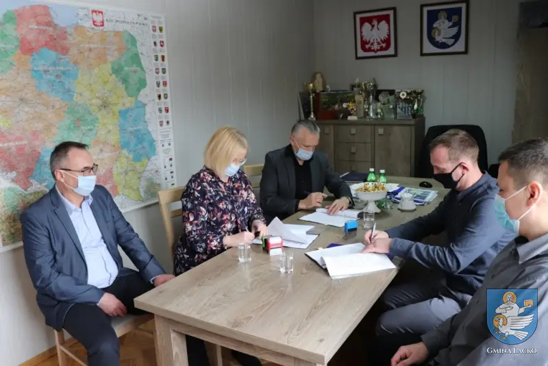Gmina Łącko podpisała umowę na budowę sali gimnastycznej przy SP w Maszkowicach