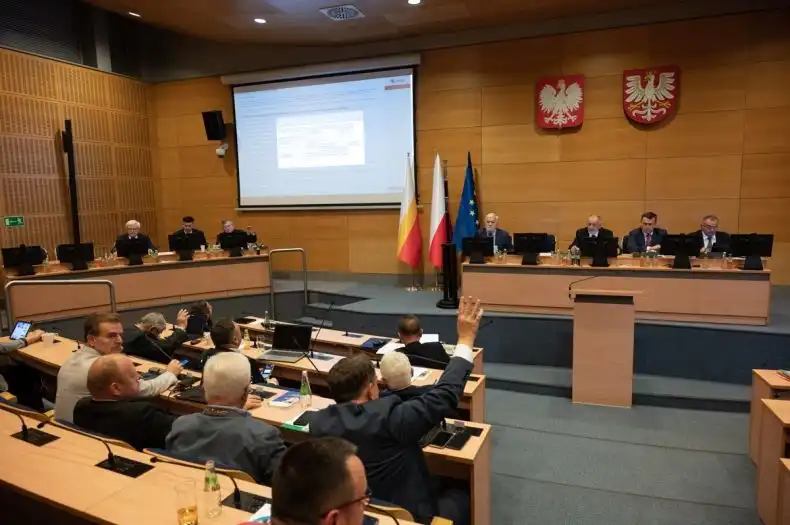 Wsparcie partnerskiego Kraju Preszowskiego na Słowacji oraz Gminy Korzenna i Gminy Niepołomice wśród tematów LXXIII sesji Sejmiku Województwa Małopolskiego