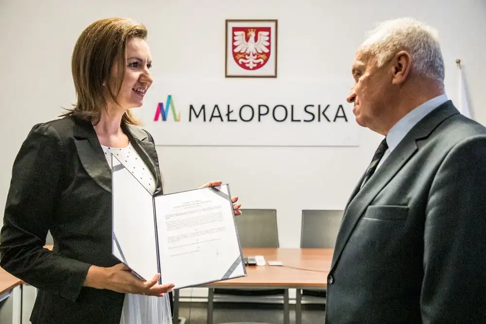 Nominacje dla dyrektorów małopolskich szkół i bibliotek wręczone