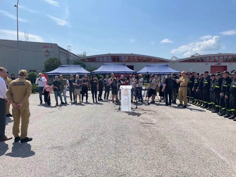 Dwóch strażaków z KM PSP Nowy Sącz wyjechało do Grecji. Pomogą gasić pożary