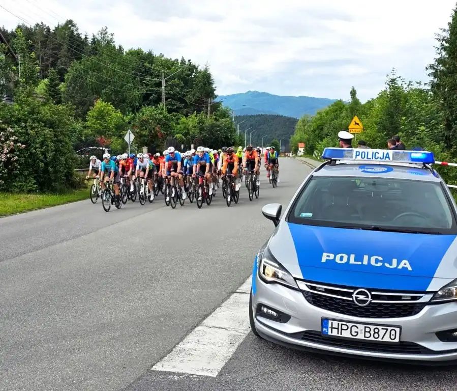 Policjanci na trasie. Bezpieczny 63. Małopolski Wyścig Górski