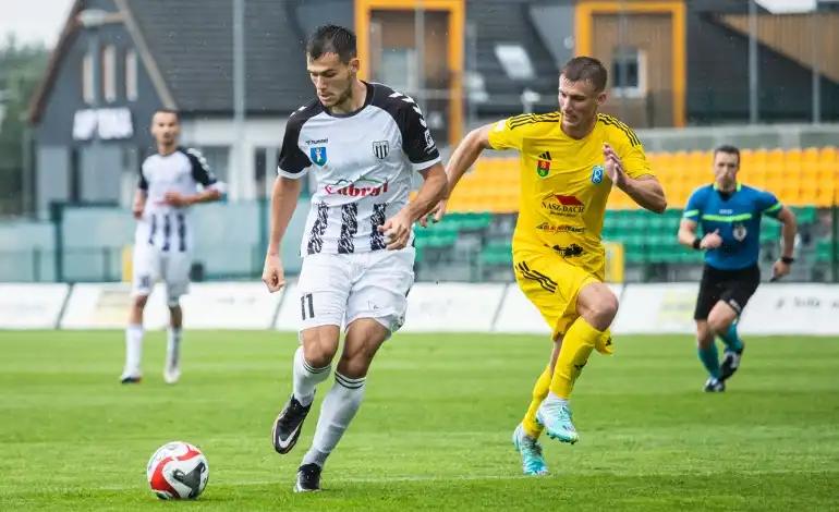 Sandecja remisuje na wyjeździe z Radunią Stężyca