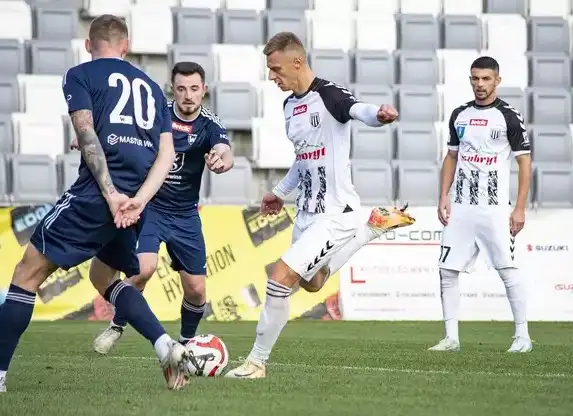 Dramat w końcówce. Sandecja remisuje z Wiślanami Skawina 2:2