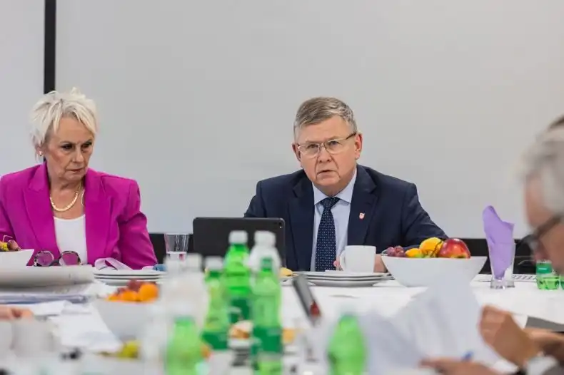 Nowe decyzje i inwestycje w sądeckim szpitalu. Rada Społeczna obradowała pod przewodnictwem Witolda Kozłowskiego