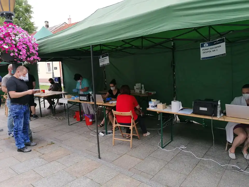W sobotę 10 lipca w Mobilnym Punkcie Szczepień w Starym Sączu zaszczepiły się 244 osoby