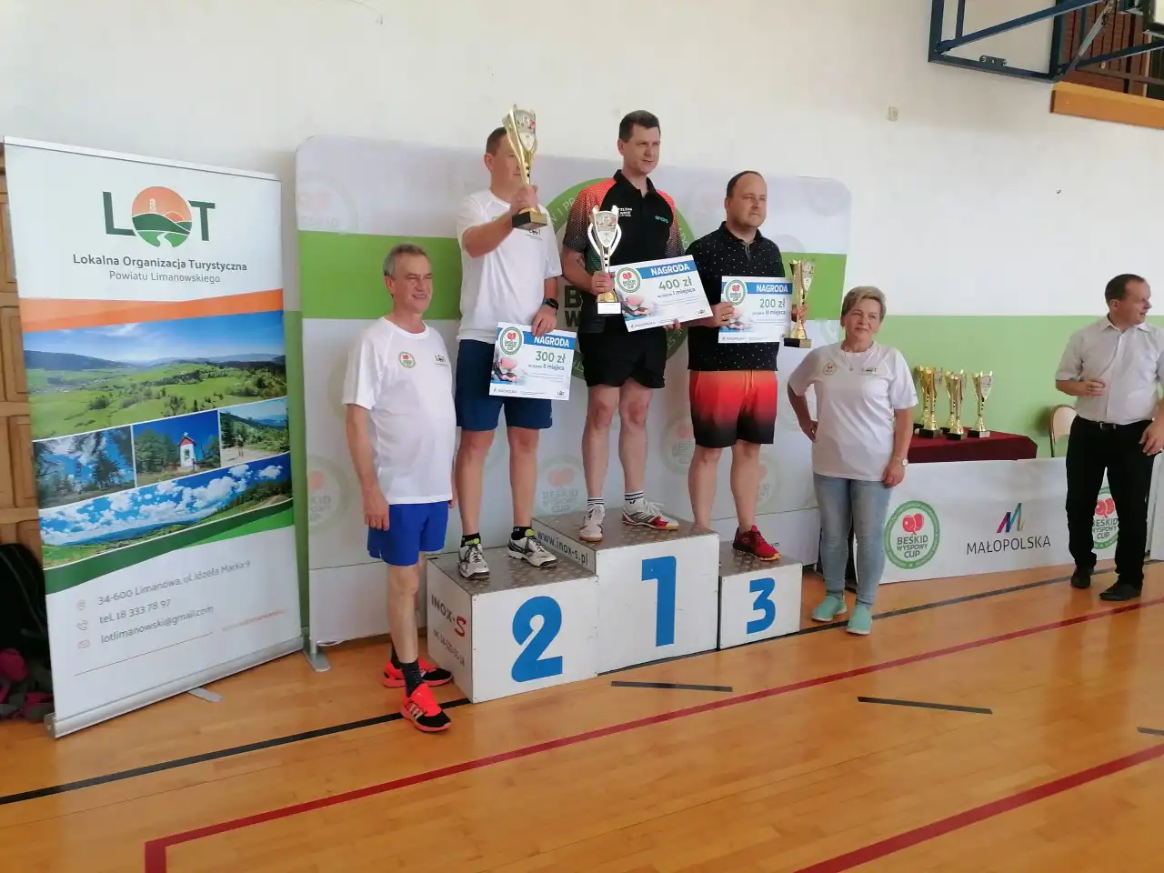 W hali sportowej Zespołu Szkół Techniczno – Informatycznych w Mszanie Dolnej rozegrano II edycję Turnieju Beskid Wyspowy CUP
