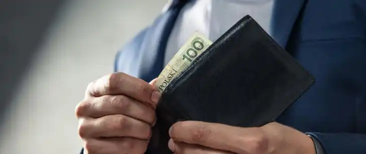 Minimalne wynagrodzenie za pracę w 2022 r. w kwocie 3000 zł. Rada Ministrów przyjęła propozycję