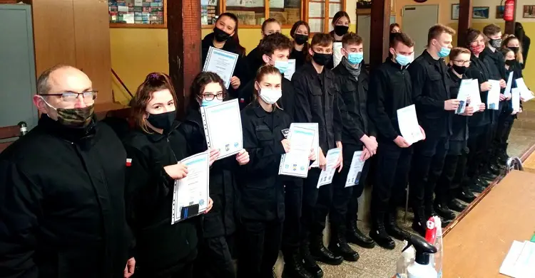Najlepsi strzelcy z ZS w Marcinkowicach wezmą udział w Ogólnopolskim Turnieju Klas Policyjnych