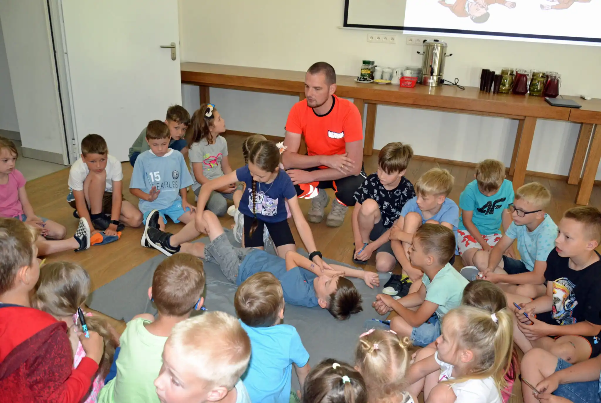 Biesna uczy ratować życie. Lokalne szkolenie „Mały ratownik” z sukcesem