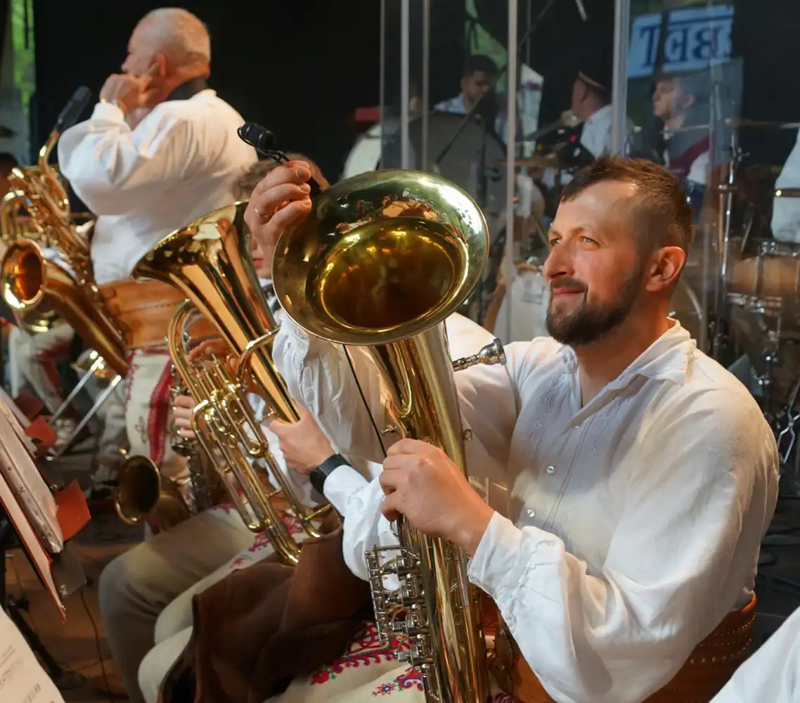 Muzycy Orkiestry Dętej z Łącka uhonorowani przez starostę nowosądeckiego