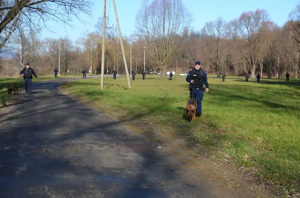 Bankomat 2024. Sądeccy policjanci ćwiczyli pościg i blokadę
