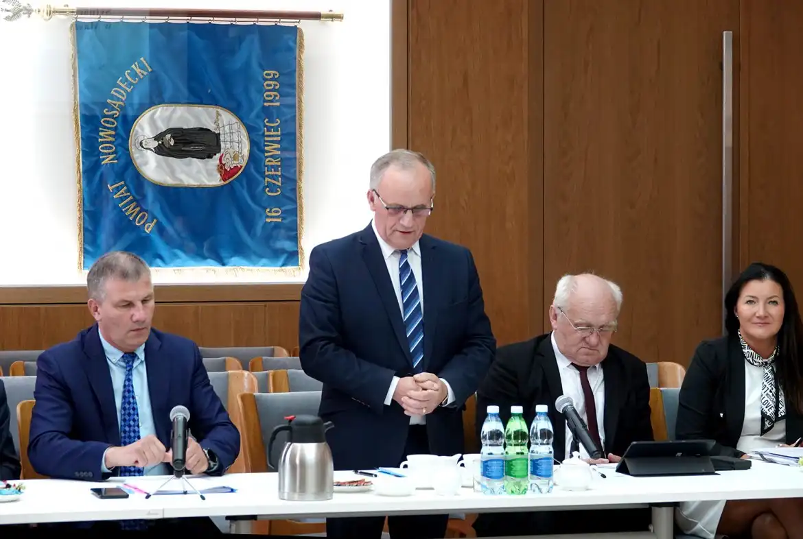 Obradowała Wspólna Komisja Bezpieczeństwa i Porządku. Dyskutowano o czystym powietrzu, wyłudzaniu kredytów i niebezpieczeństwach w sieci
