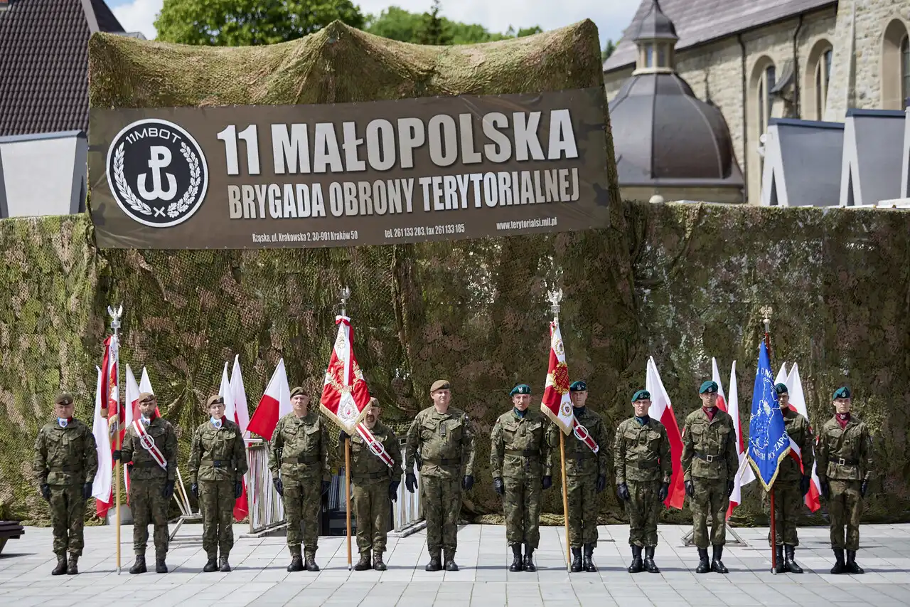 Święto 11 Małopolskiej Brygady Obrony Terytorialnej - uroczystości na limanowskim rynku