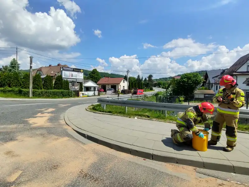 Kraksa na DK75 w Wielogłowach