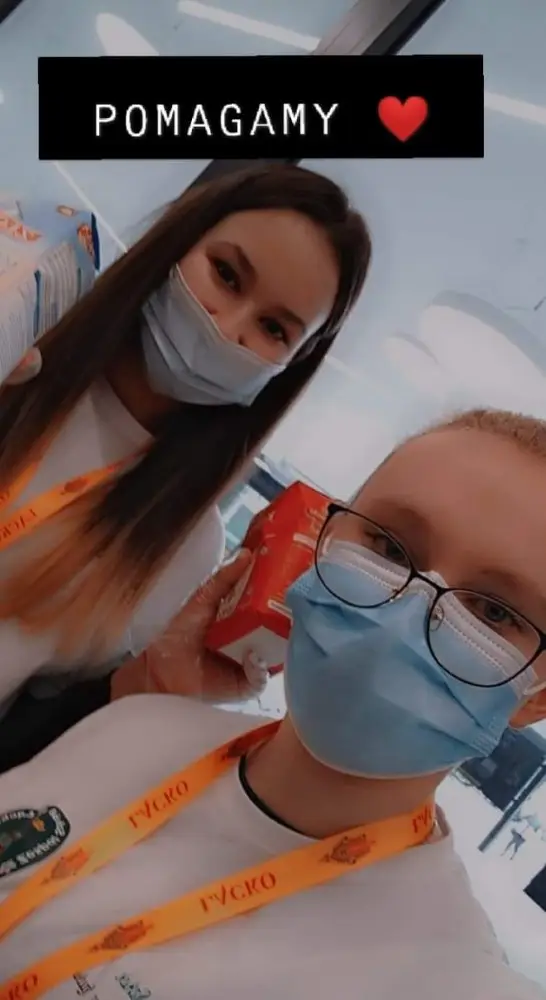 Młodzież z ZS w Łącku zbiera żywność dla potrzebujących