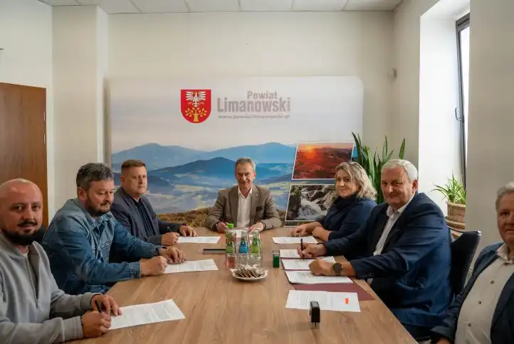 Nowe inwestycje drogowe w powiecie limanowskim. Umowy podpisane