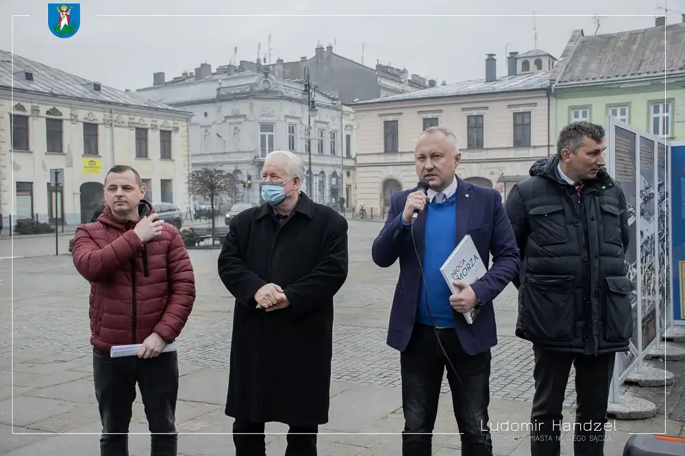 Wystawa „Droga do morza” na nowosądeckim Rynku