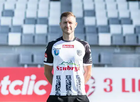 Sandecja się wzmacnia: nowy pomocnik z Ekstraklasy