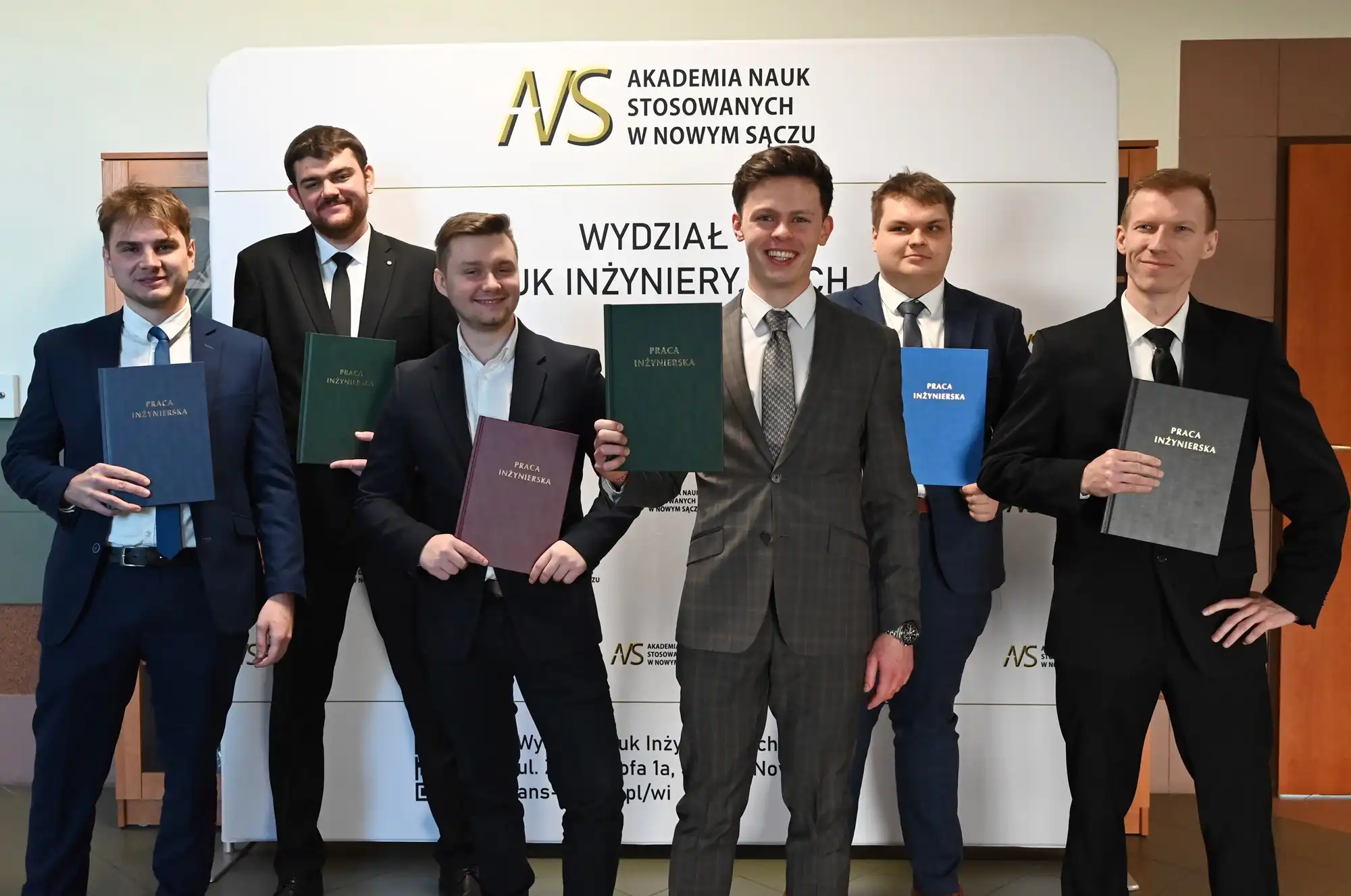 Wydział Nauk Inżynieryjnych ANS świętuje sukces 160 absolwentów. Obrony i innowacyjne projekty