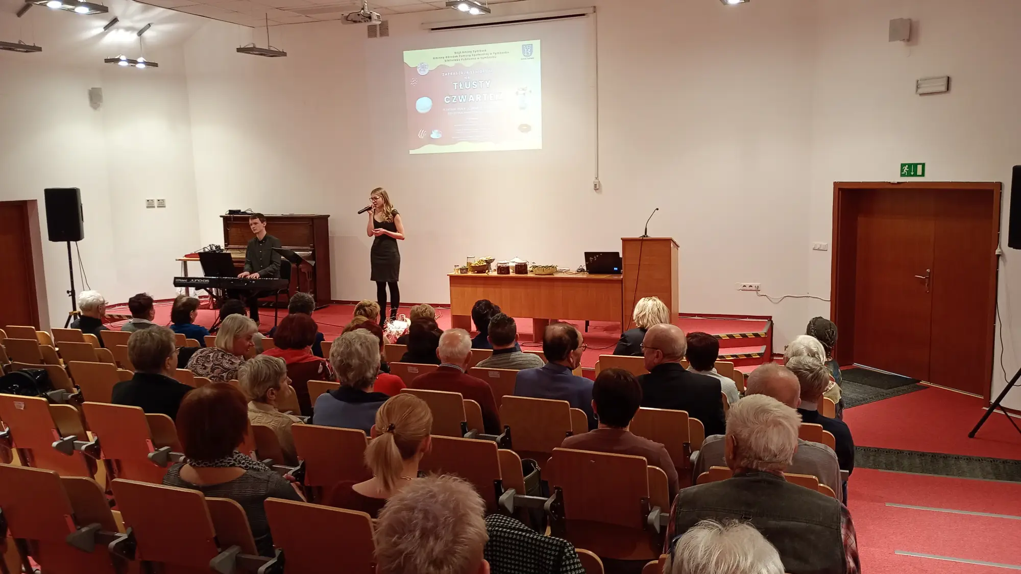 Pączki, muzyka i zioła. Wyjątkowy czwartek w tymbarskiej bibliotece
